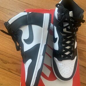 Nike Men's Dunks Panda 🐼 Sz 8.5 Woman’s 10 NWB Hi-Top